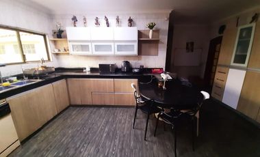 Casa de venta en Samborondón, Urbanización San Isidro