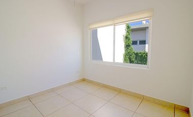 Casa en renta sin muebles en Puerto Vallarta, residencial La Primavera.