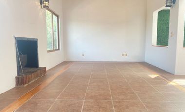 VENTA CASA BOSQUES DE LA HERRADURA CON SEGURIDAD