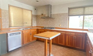 VENTA CASA BOSQUES DE LA HERRADURA CON SEGURIDAD