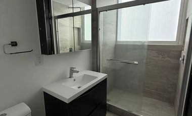 Departamento en Renta en Bosque Real.