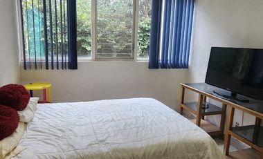 CASA EN VENTA EN LA LOMA FRENTE A PLAZA FIESTA CAMELINAS CERCA DE ZONAS COMERCIALES Y BANCARIAS