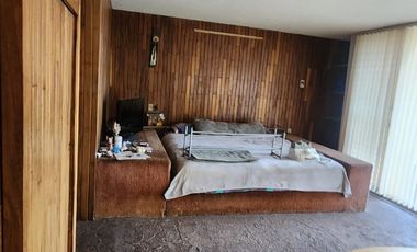 CASA EN VENTA EN LA LOMA FRENTE A PLAZA FIESTA CAMELINAS CERCA DE ZONAS COMERCIALES Y BANCARIAS