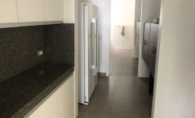 Casa de venta en Samborondón, Urbanización Isla Sol