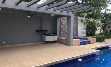 Casa de venta en Samborondón, Urbanización Isla Sol