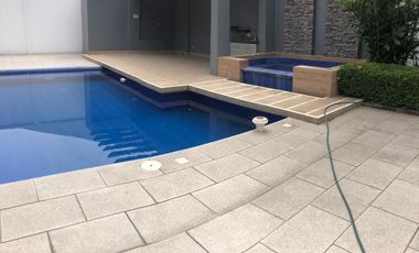 Casa de venta en Samborondón, Urbanización Isla Sol