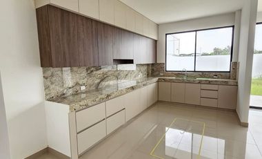 Casa de venta en Samborondón, Urbanización Tornero del Rio