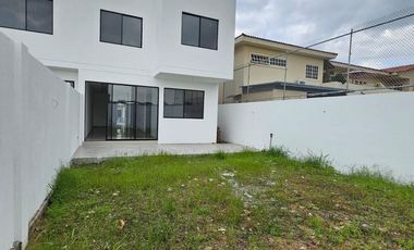 Casa de venta en Samborondón, Urbanización Tornero del Rio