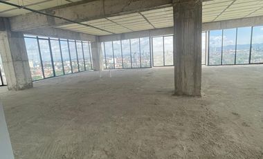RENTA DE PISO PARA OFICINAS EN OBRA GRIS EN TORRE LLUM ZAVALETA, PUEBLA