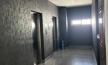 RENTA DE PISO PARA OFICINAS EN OBRA GRIS EN TORRE LLUM ZAVALETA, PUEBLA