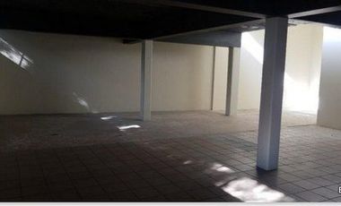 VENTA DE LOCAL COMERCIAL EN CASTORENA 10, CASI FRENTE AL YAKI