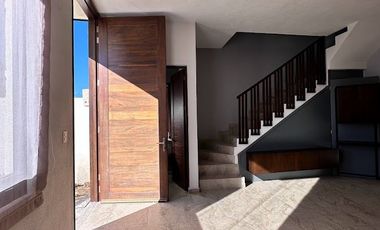 CASA EN RENTA EN HACIENDA VALBUENA ZONA NORTE CON ALBERCA