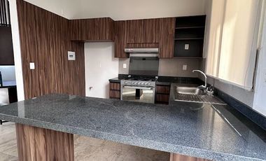 CASA EN RENTA EN HACIENDA VALBUENA ZONA NORTE CON ALBERCA