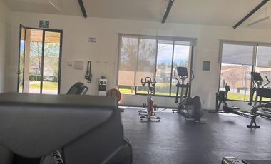 CASA EN RENTA EN HACIENDA VALBUENA ZONA NORTE CON ALBERCA