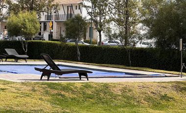 CASA EN RENTA EN HACIENDA VALBUENA ZONA NORTE CON ALBERCA