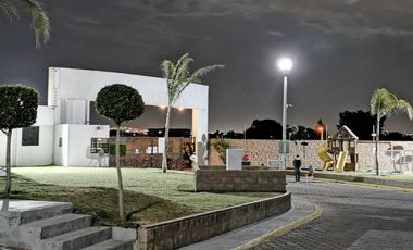 CASA EN VENTA EN CONJUNTO AMEYAL RESIDENCIAL CERCA DE AV CHOLULA