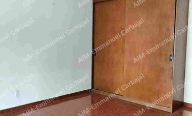 CASA EN VENTA EN COLIMA CON ALBERCA Y JARDIN