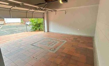 HERMOSA CASA EN VENTA EN RUITOQUE CONDOMINIO CON PERFIL AL CAMPO DE GOLF