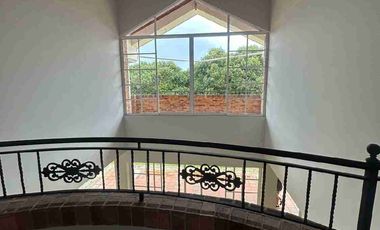 HERMOSA CASA EN VENTA EN RUITOQUE CONDOMINIO CON PERFIL AL CAMPO DE GOLF