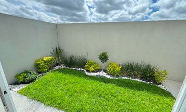 CASA EN VENTA EN AGUASCALIENTES, ZONA PONIENTE COTO GRANITO