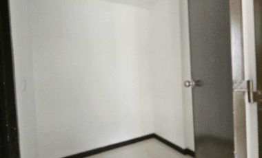 House for Rent: 75k 5br 4cr woodridge park L300sqm & F250sqm