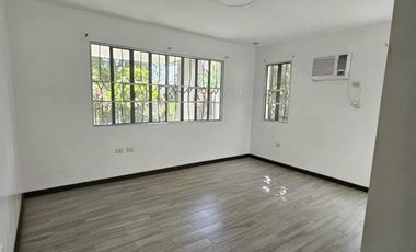 House for Rent: 75k 5br 4cr woodridge park L300sqm & F250sqm