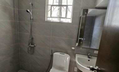 House for Rent: 75k 5br 4cr woodridge park L300sqm & F250sqm