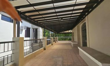 House for Rent: 75k 5br 4cr woodridge park L300sqm & F250sqm