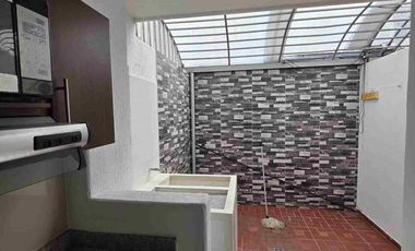 Venta de casa en conjunto cerrado de dos pisos,ubicada al oriente de la ciudad de neiva