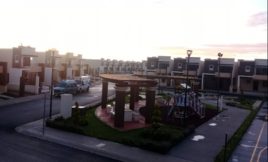 CASA EN VENTA EN FRACCIONAMIENTO LISBOA TIZAYUCA CON ALBERCA