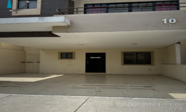 CASA EN VENTA EN FRACCIONAMIENTO LISBOA TIZAYUCA CON ALBERCA