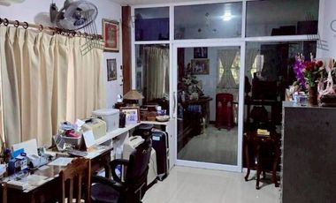 Single house, ready to move in, in Soi Wat Don Thong, near Chachoengsao Hospital, not far from the city.