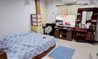 Single house, ready to move in, in Soi Wat Don Thong, near Chachoengsao Hospital, not far from the city.