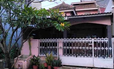 Dijual Rumah tingkat CPT Sbrang Mall GGP LT 108 Bekasi Selatan