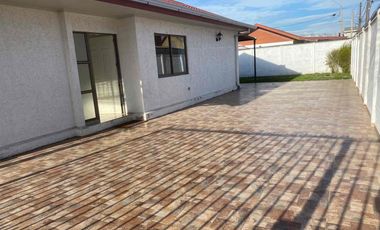 EN VENTA , AMPLIA CASA EN PARQUE R LAS PALMAS - LINARES