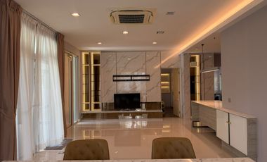 Single House for Sale –  Mantana Motorway-New Krungthep Kretha Corner Plot Facing the Park