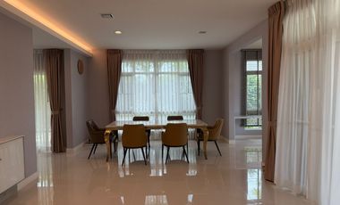 Single House for Sale –  Mantana Motorway-New Krungthep Kretha Corner Plot Facing the Park