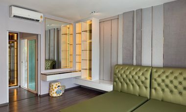 Single House for Sale –  Mantana Motorway-New Krungthep Kretha Corner Plot Facing the Park