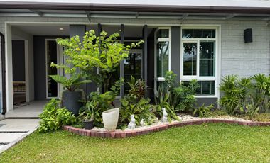 Single House for Sale –  Mantana Motorway-New Krungthep Kretha Corner Plot Facing the Park