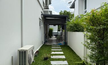 Single House for Sale –  Mantana Motorway-New Krungthep Kretha Corner Plot Facing the Park