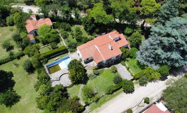 Casa En La Falda, Inmejorable Ubicación, Vista, Ppropiedad De Relevancia