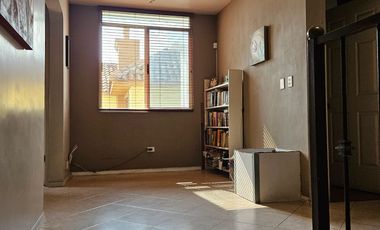 CASA EN EXCELENTE UBICAICON ZONA TRANQUILA