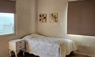 CASA EN EXCELENTE UBICAICON ZONA TRANQUILA