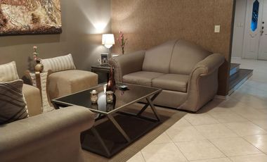 CASA EN EXCELENTE UBICAICON ZONA TRANQUILA