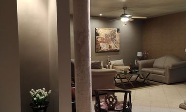 CASA EN EXCELENTE UBICAICON ZONA TRANQUILA