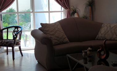 CASA EN EXCELENTE UBICAICON ZONA TRANQUILA