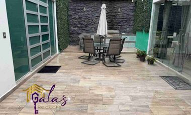 VENTA O RENTA AMUEBLADA,  ESQUINA,  4 HAB CON BAÑO!!