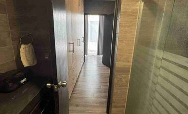 VENTA O RENTA AMUEBLADA,  ESQUINA,  4 HAB CON BAÑO!!