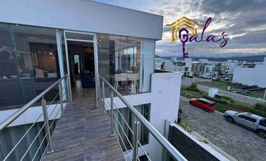 VENTA O RENTA AMUEBLADA,  ESQUINA,  4 HAB CON BAÑO!!