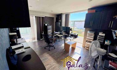 VENTA O RENTA AMUEBLADA,  ESQUINA,  4 HAB CON BAÑO!!